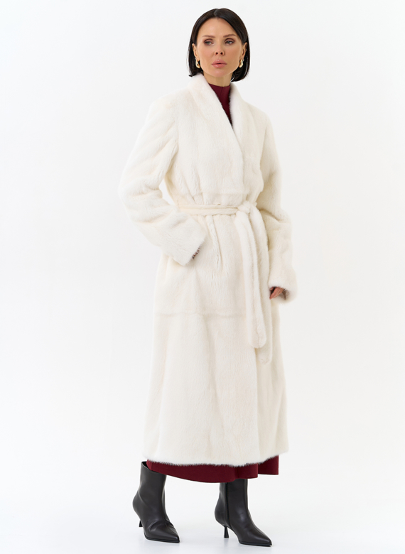 Белая шуба из меха норки с поясом