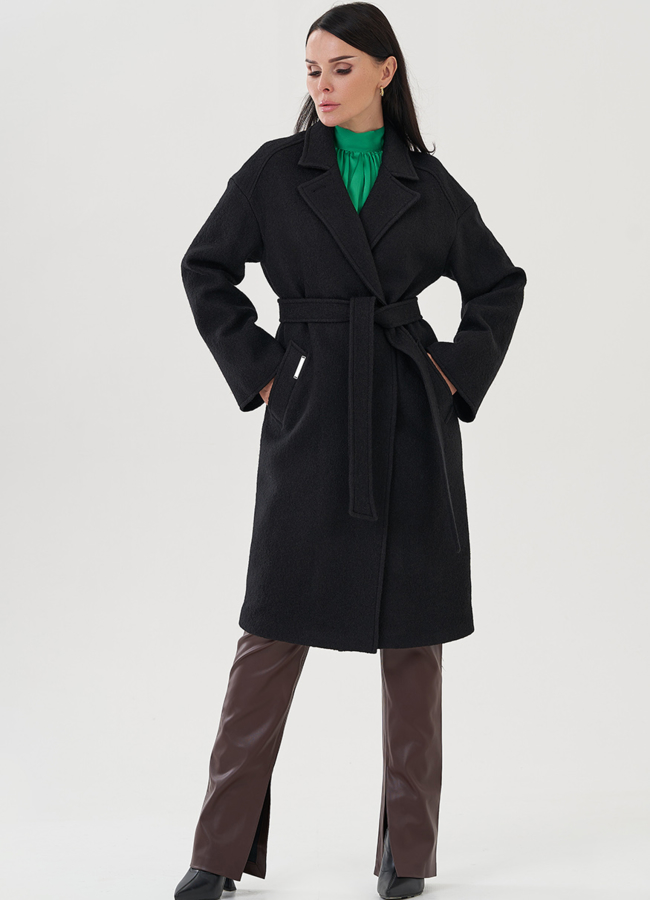 Женское пальто с английским воротником черного цвета  модель № 24757 в рассрочку