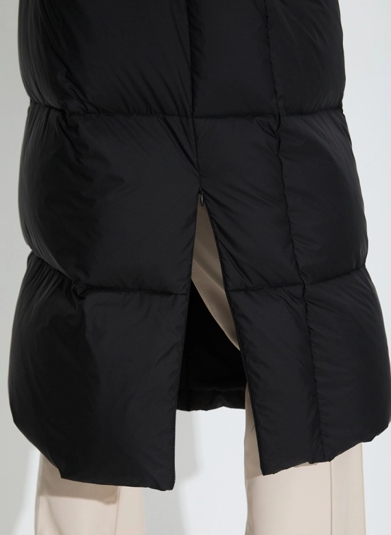 Женский пуховик с капюшоном фото