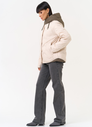 Женская куртка с контрастным капюшоном