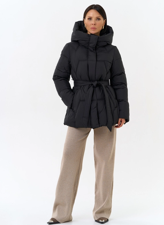 Женский пуховик с поясом