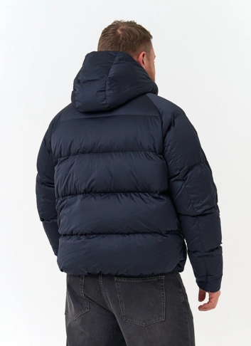 Мужской пуховик с капюшоном  фото