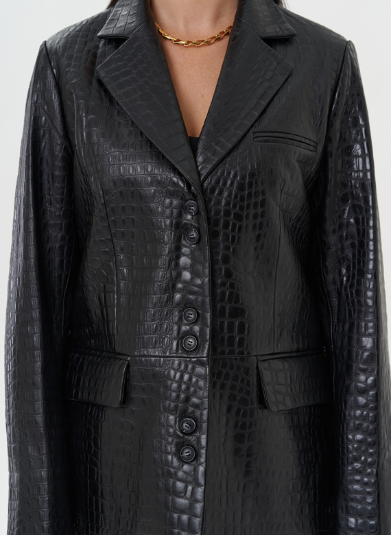 Жакет из натуральной кожи черного цвета