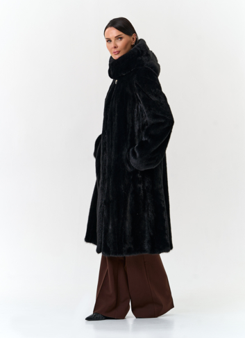 Шуба из меха норки с капюшоном