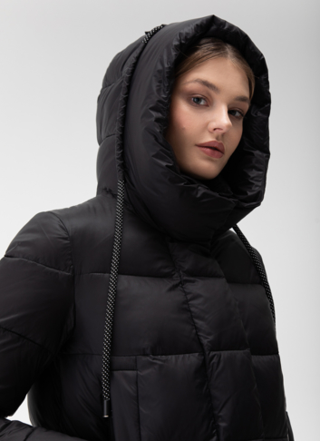 Пуховик женский с капюшоном 