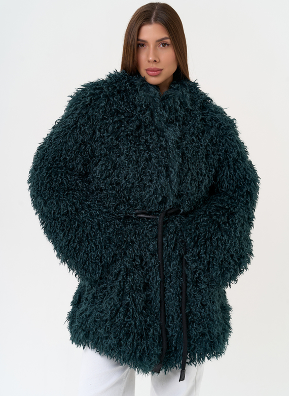 Женская шуба из эко меха изумрудного цвета