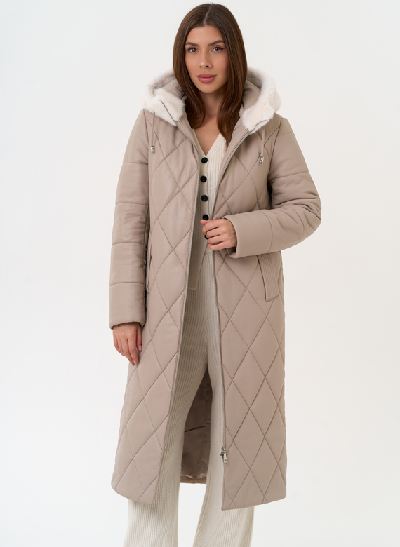 Женское пальто из эко кожи с капюшоном