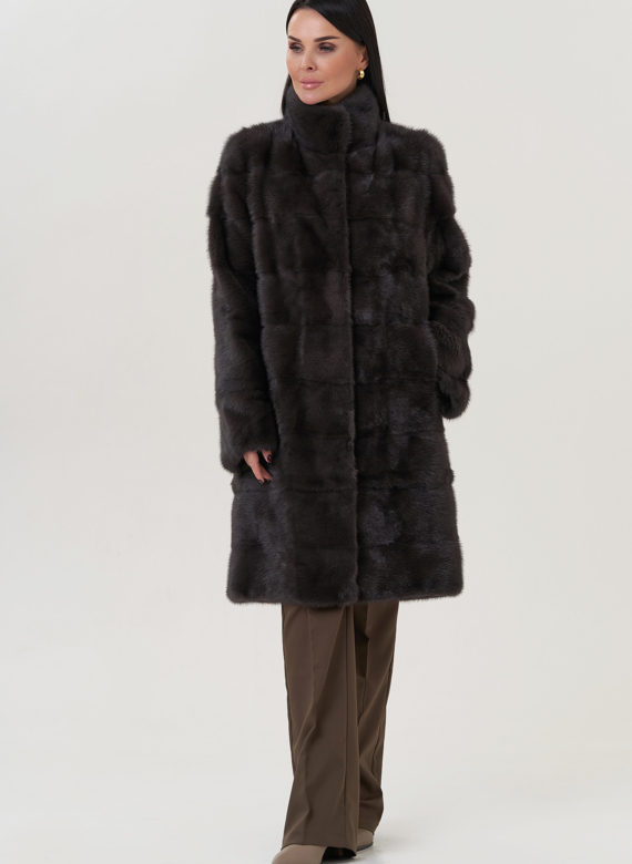Шуба из норки с воротником стойка