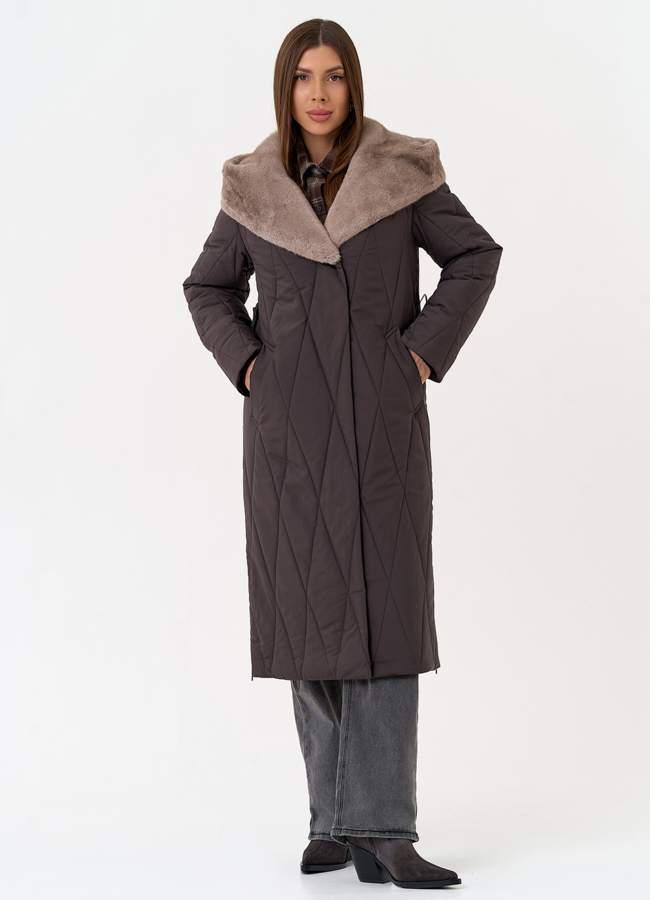 Женское пальто с капюшоном из эко меха модель № 31607 универмаг малина