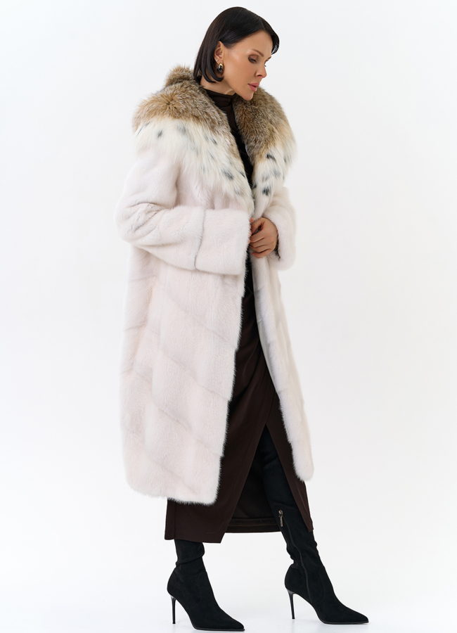 Светлая шуба с рысью модель № 21630 универмаг малина
