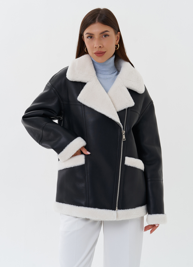 Дубленка из эко кожи черного цвета с черным эко мехом модель № 27693 меха малина