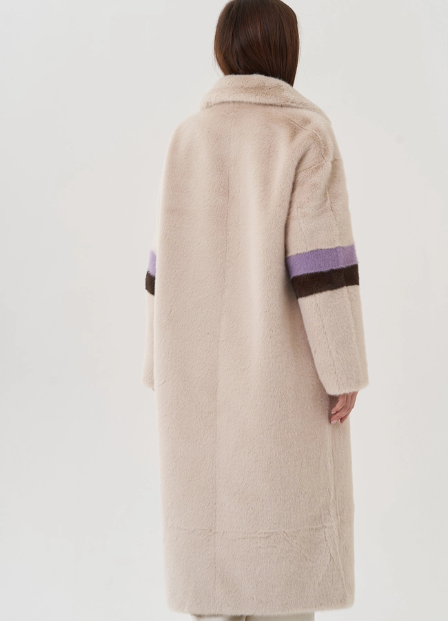 фото Женское пальто из эко меха  модель № 25737