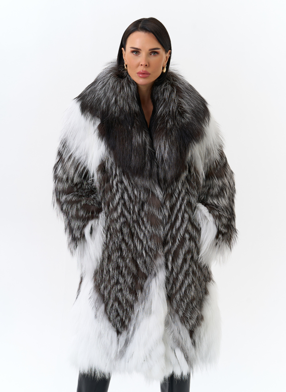 Шуба из меха чернобурой лисы