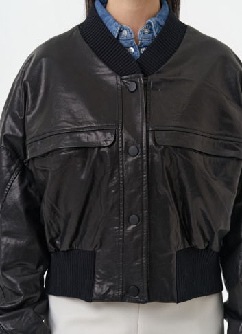 Женская куртка бомбер из натуральной кожи