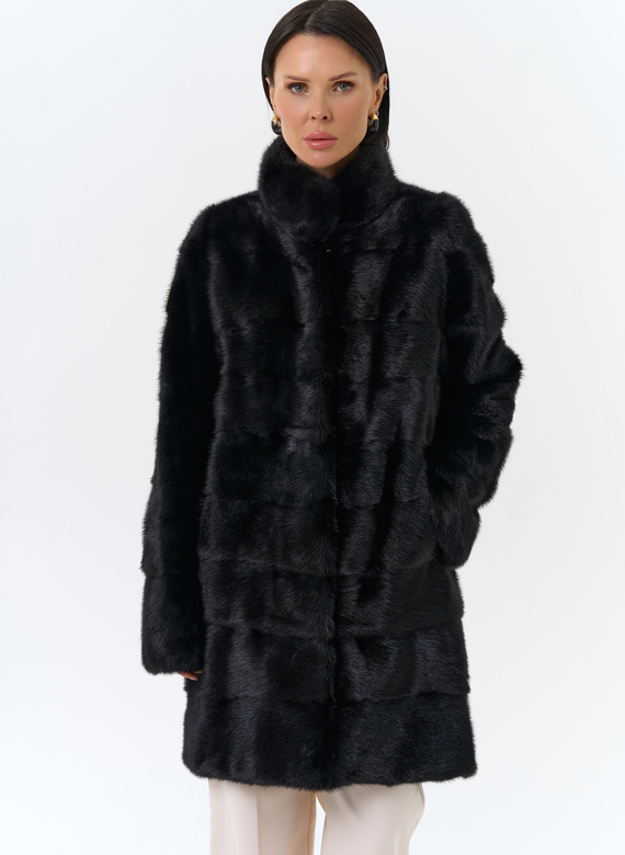 Норковая шуба с воротником стойка черного цвета 