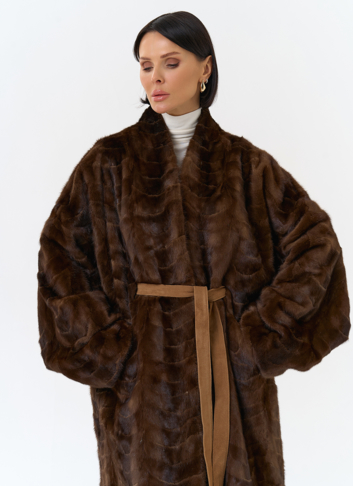 Шуба из меха норки с поясом