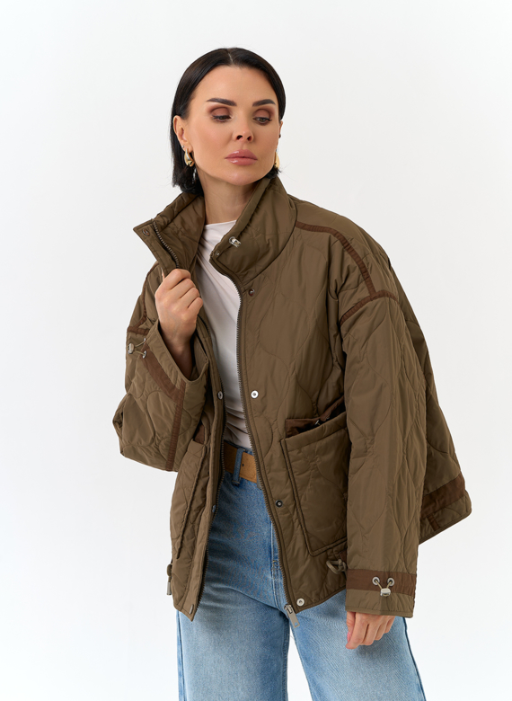 Женская куртка с воротником стойкой