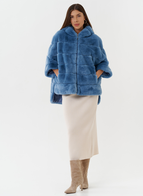 Короткая шуба из меха кролика с капюшоном